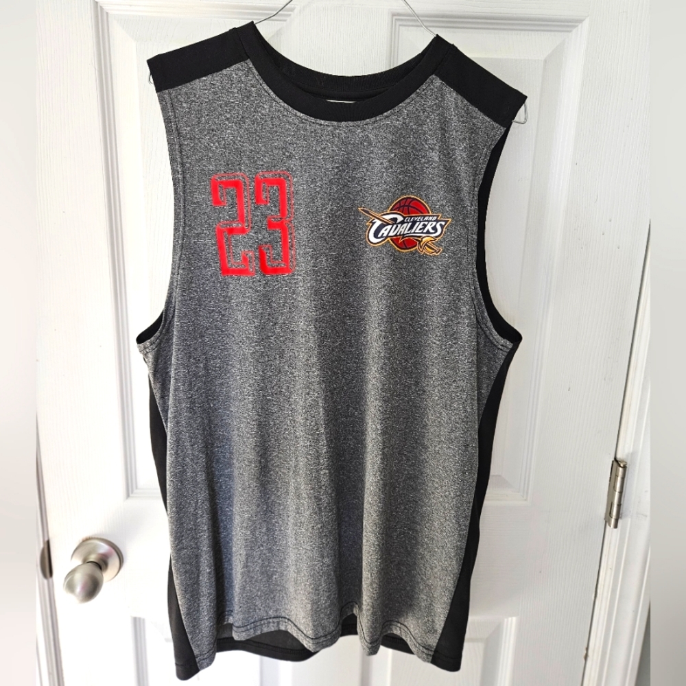 🛍 NBA LeBron James Cleveland cavaliers 23 basketball jersey top Size Large